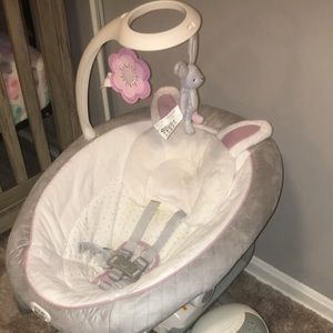 Baby swing/Swivel
